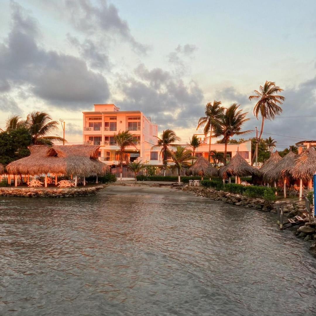 Hotel La Fragata โกเวญาส ภายนอก รูปภาพ