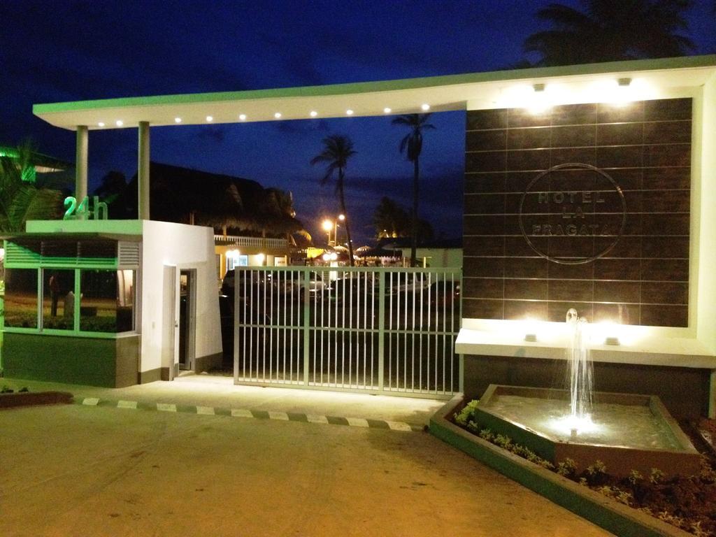 Hotel La Fragata โกเวญาส ภายนอก รูปภาพ